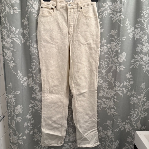 Abercrombie & Fitch Cream Straight Leg Jeans Curve Love - Picture 1 of 5